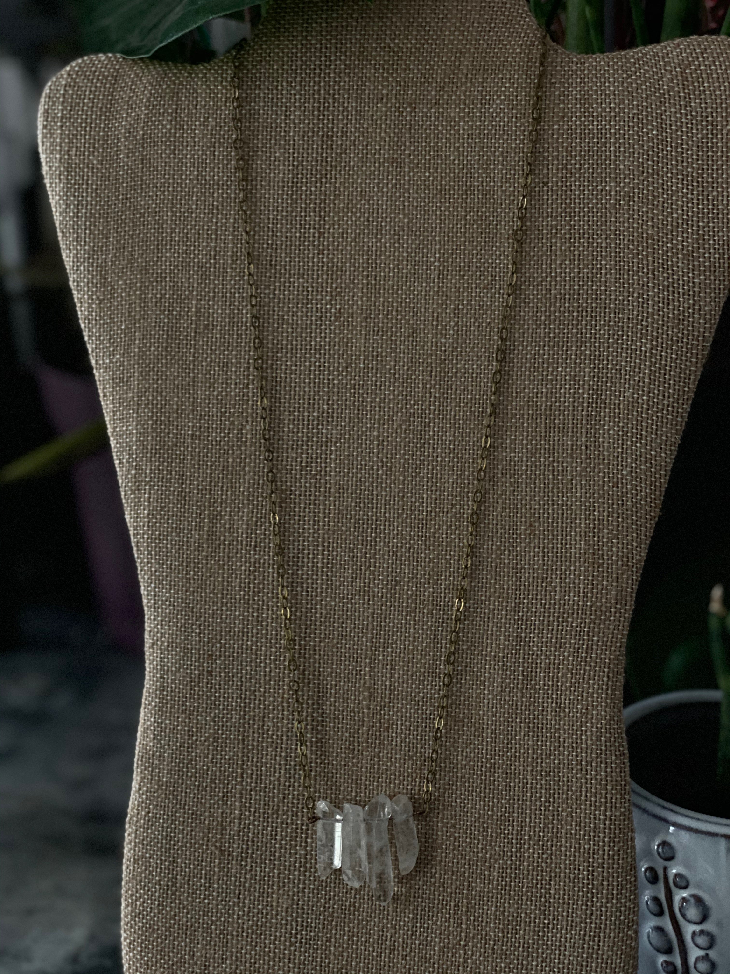 Simple Quartz Necklace 12th Summer